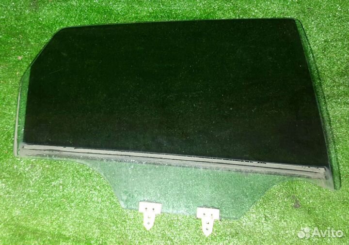 Стекло заднее правое Ниссан Кашкай J10