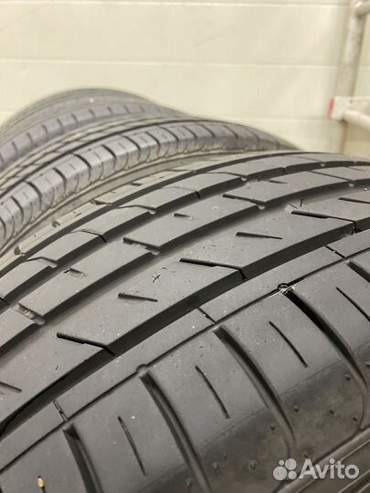 Roadstone N'Fera SU1 245/50 R18 104W