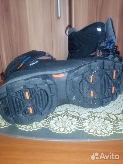 Мужские зимние кроссовки 45р