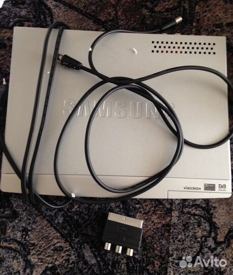 Цифровой спутниковый приемник для тарелки