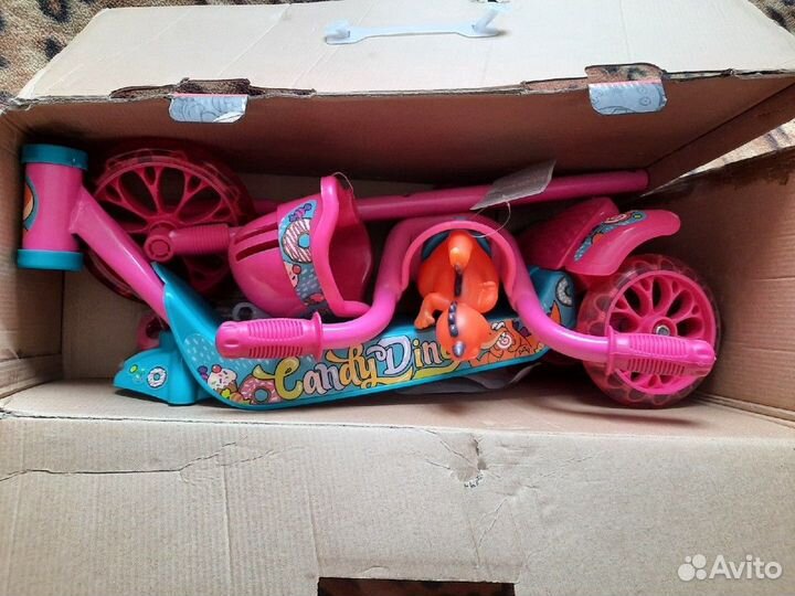 Самокат детский трехколесный новый