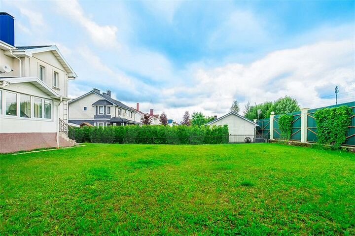 Дом 350 м² на участке 13 сот.