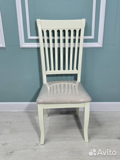 Комплект стол и стулья. В наличии