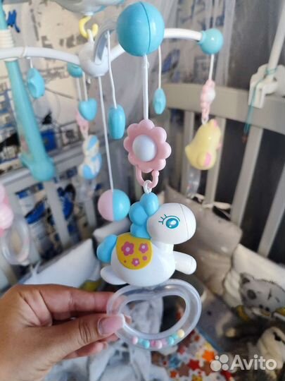 Мобиль на кроватку с проектором