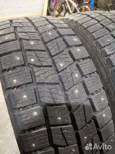 Continental VanContact Ice 215/60 R17C 109R