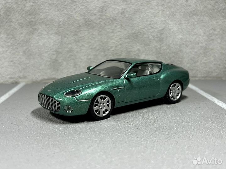 Коллекционная модель Aston Martin DB7 Zagato 1:43