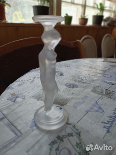 Статуэтка подсвечник