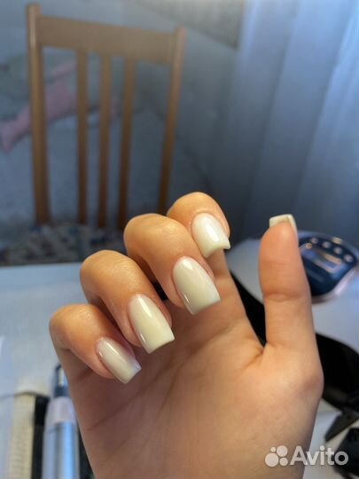 Модель на маникюр