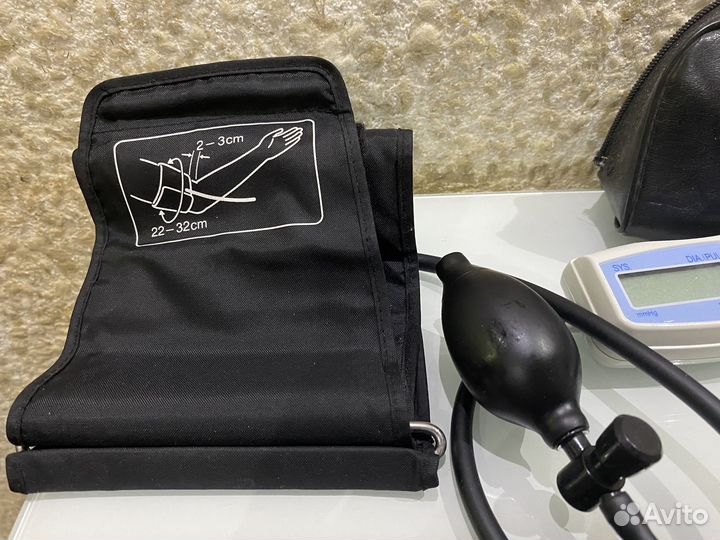 Тонометр And полуавтоматический