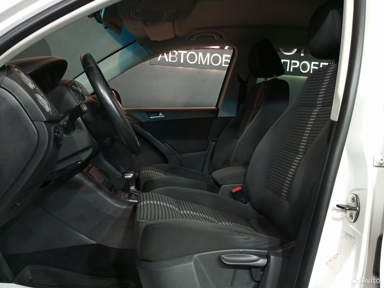 Volkswagen Tiguan 2.0 AT, 2010, 212 008 км