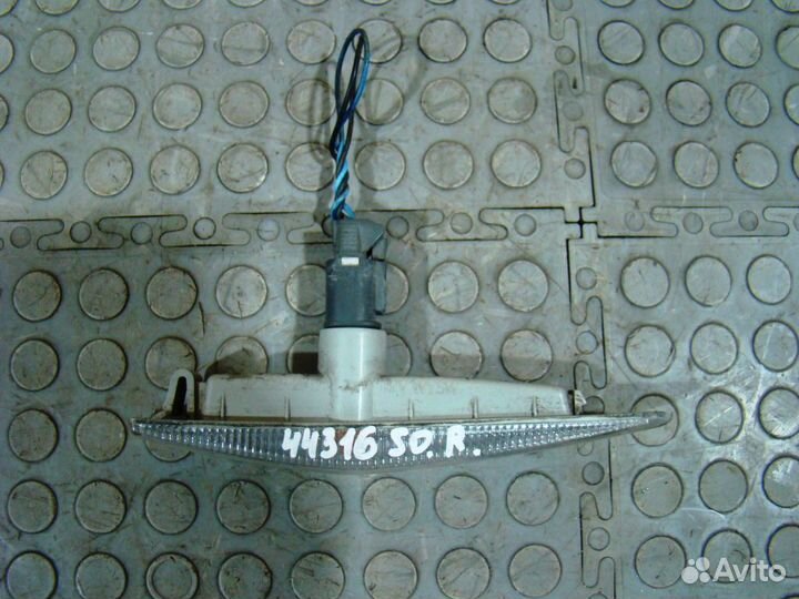 KIA Soul 1 Повторитель на крыло правый