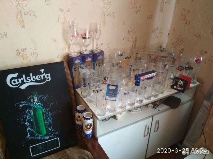 Коллекция пивных бокалов и кружек