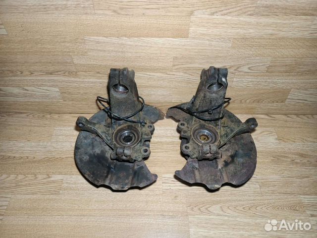 Кулак передний Ford Kuga 1