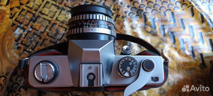 Пленочный зеркальный фотоаппарат