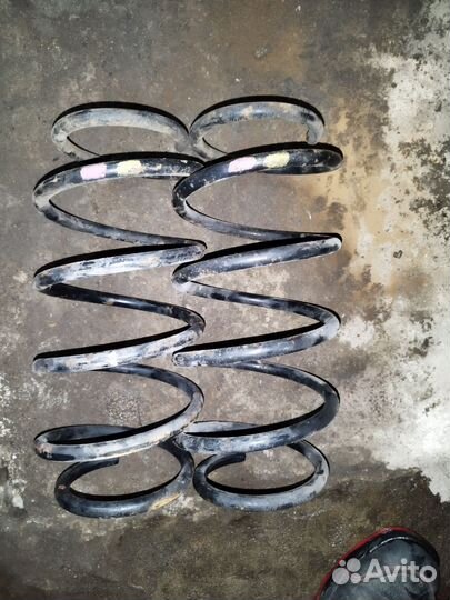 Пружины передние ауди А6С4 с мет. жёлтая 2 фиолето