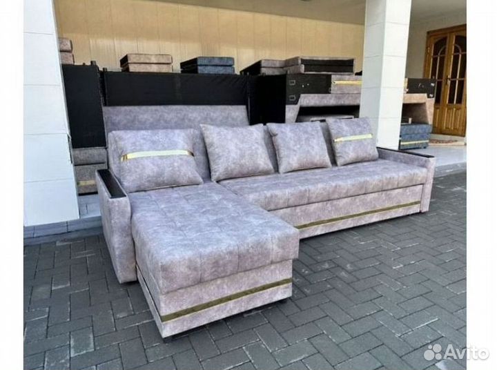 Угловой диван раскладной в наличии не б/у