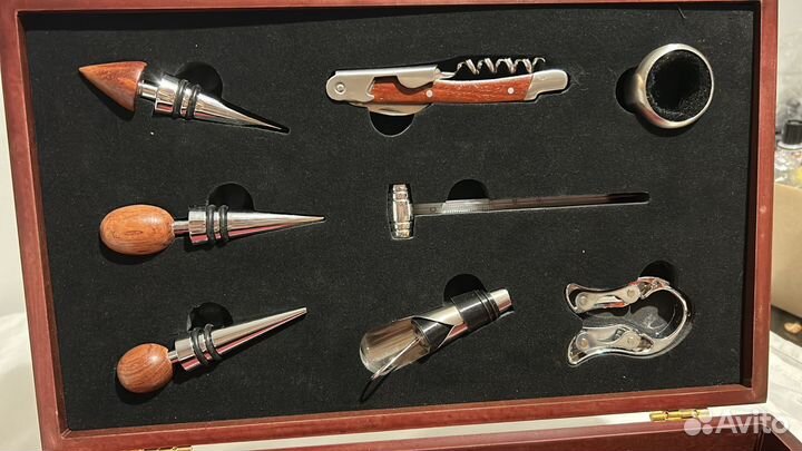 Подарочная коробка для вина с аксессуарами