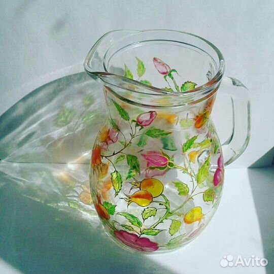 Кувшин с витражной росписью