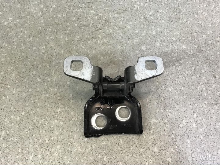 Петля двери задней левой верхняя Renault Sandero 2