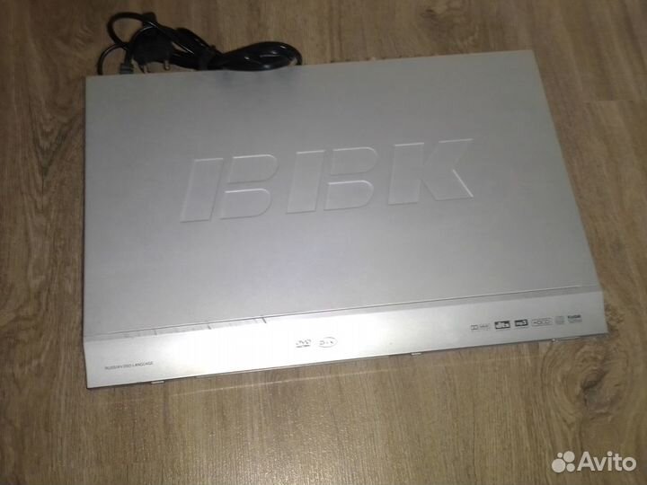Видеомагнитофон BBK