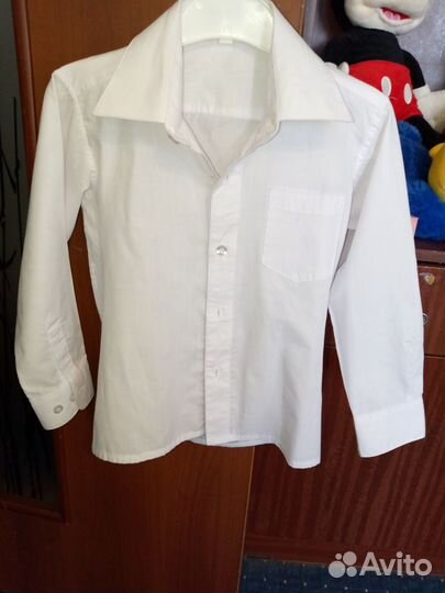Рубашка белая и брюки для школы