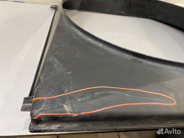 Диффузор Toyota Land Cruiser 200 2UZ-FE 2010