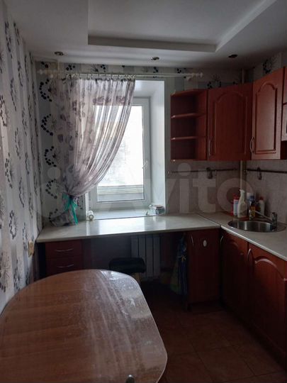 3-к. квартира, 60 м², 2/5 эт.