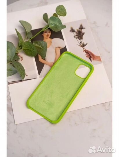 Чехлы на телефон iPhone 11