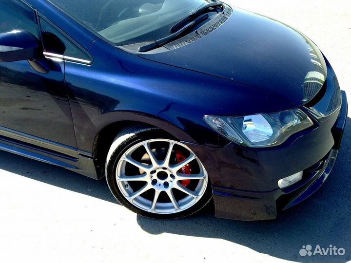 Накладки на суппорта Brembo для Honda Civic