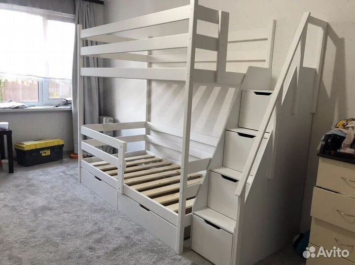Двухъярусная кровать с лестницей комодом 160х80