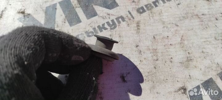 Уплотнитель заднего стеклоочистителя Ford Fiesta