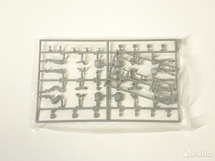 3008 Советские мотострелки (4 фигуры) Dragon, 1/35