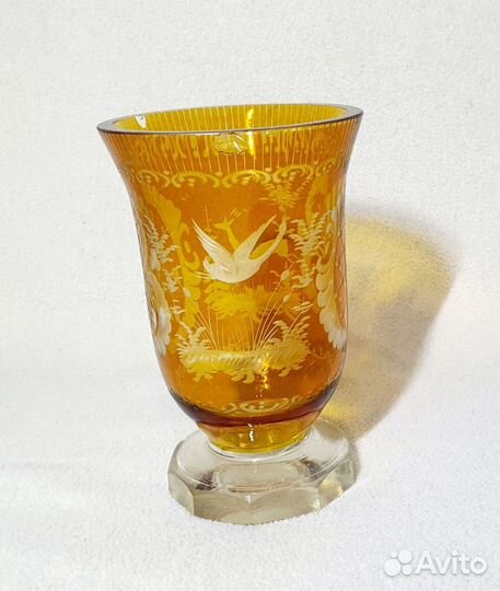 Старинная вазочка. Медовое стекло