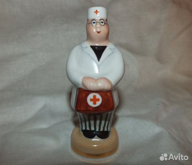 Статуэтка Доктор