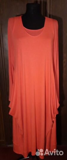 Трикотажное платье-сарафан модного силуэта