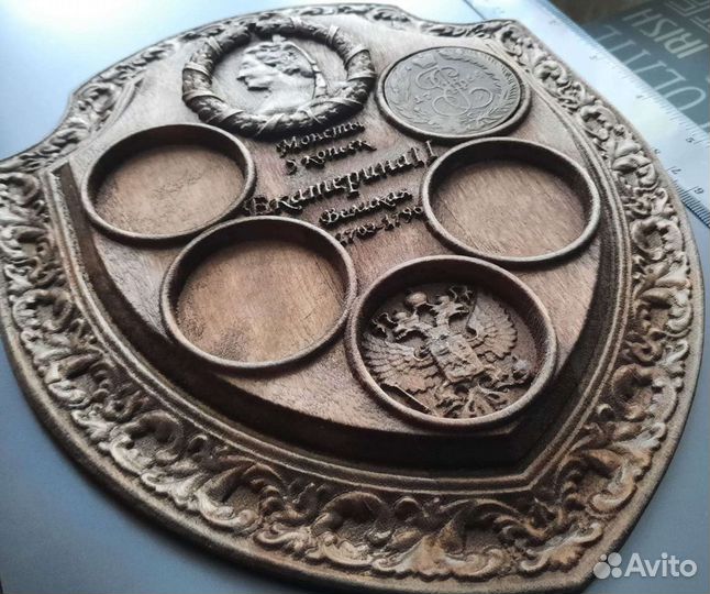 Пано резное под монеты Екатерины ll