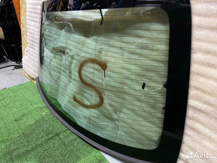 Ветровое стекло заднее Mercedes-Benz S-Class W222