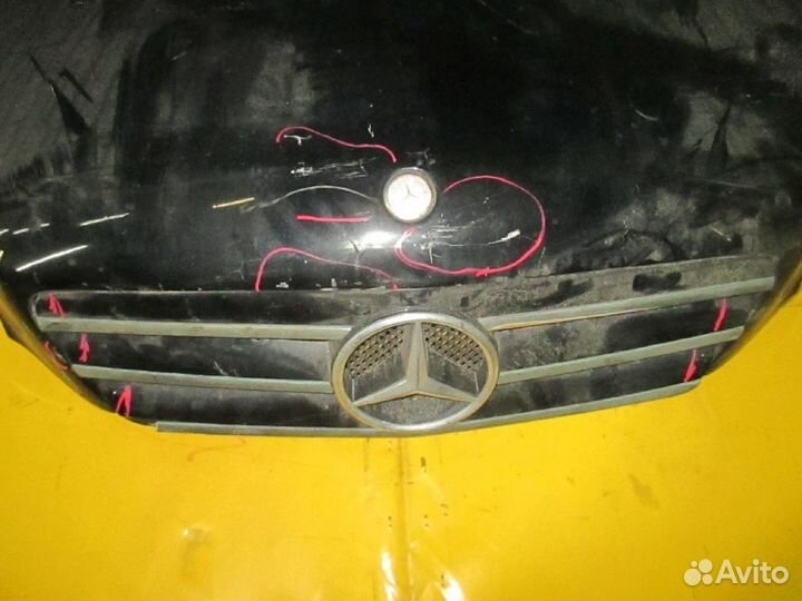 Капот Mercedes-Benz C-Class W203
