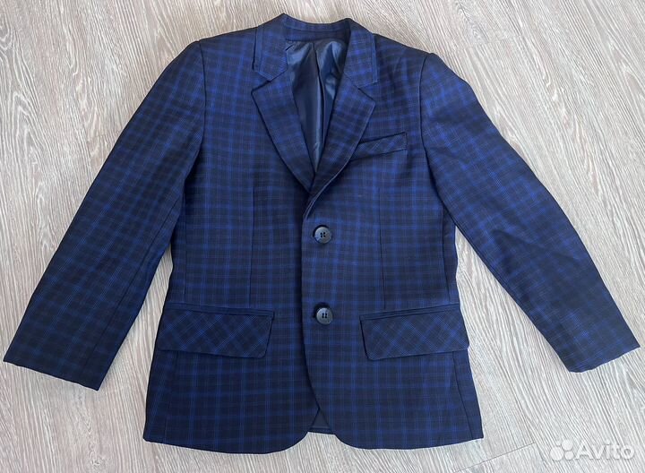 Костюм тройка школьный