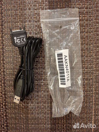 Зарядное устройство,наушники для Nokia