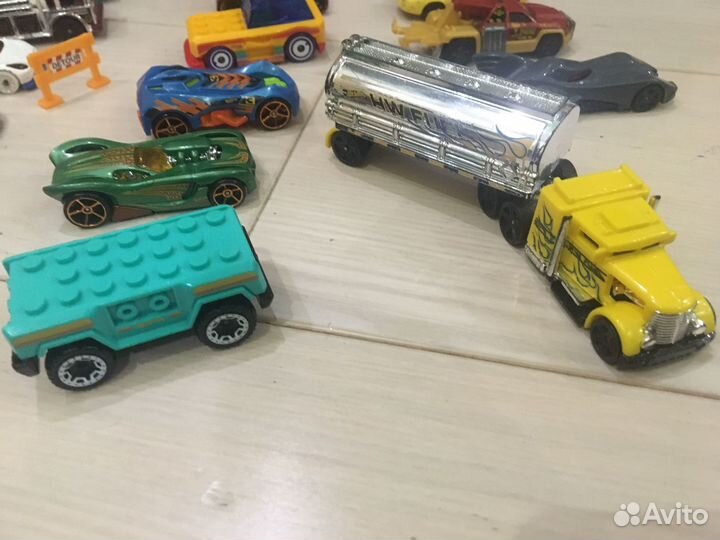 Детские машинки hot wheels