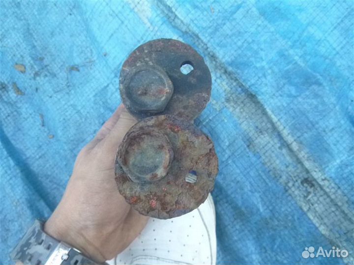 Болт эксцентрик передний Toyota Land Cruiser