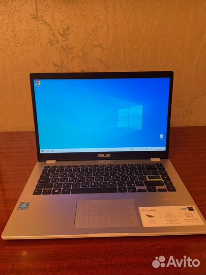 Ноутбук asus