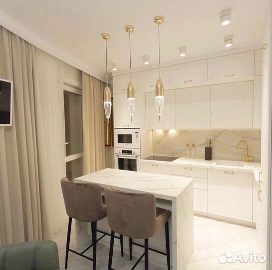 Белоснежная кухня до потолка в рассрочку