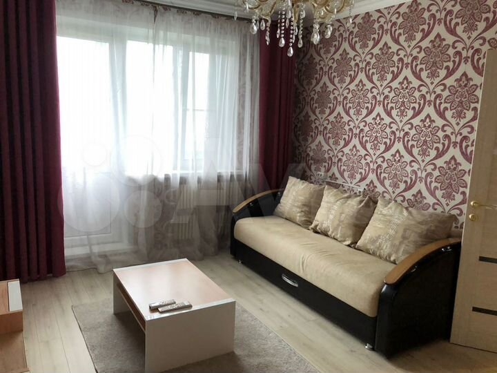 2-к. квартира, 58 м², 8/10 эт.