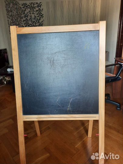 Доска-мольберт меловая
