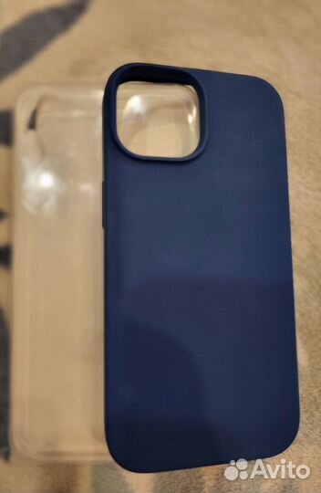 Чехол на iPhone 15