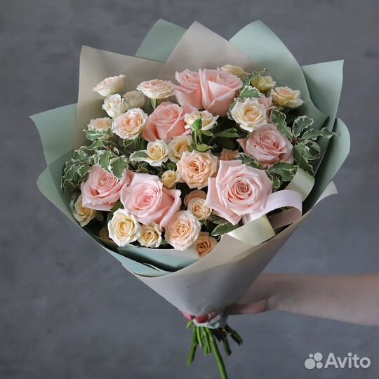 Кустовые пионовидные розы купить в Новосибирске