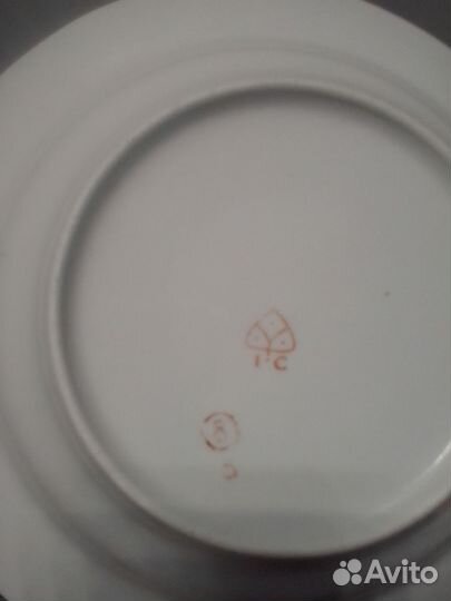 Блюдо и тарелки фарфор СССР 17 штук набором