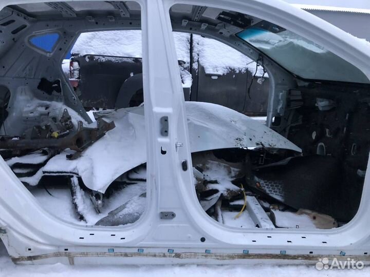 Порог со стойкой правый Hyundai ix35 LM 2010-2015